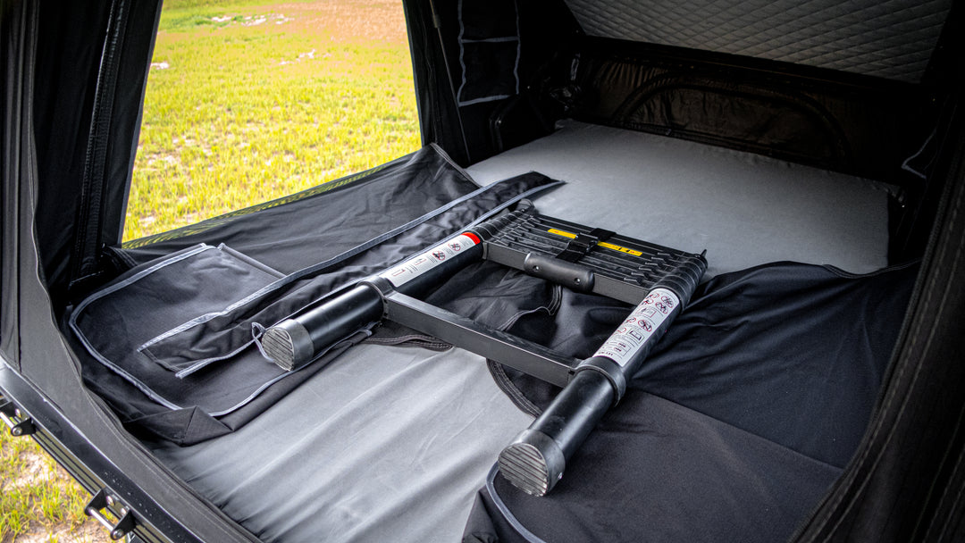 Taruca Dark Rogue Rooftop Tent