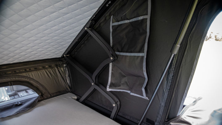 Taruca Dark Rogue Rooftop Tent