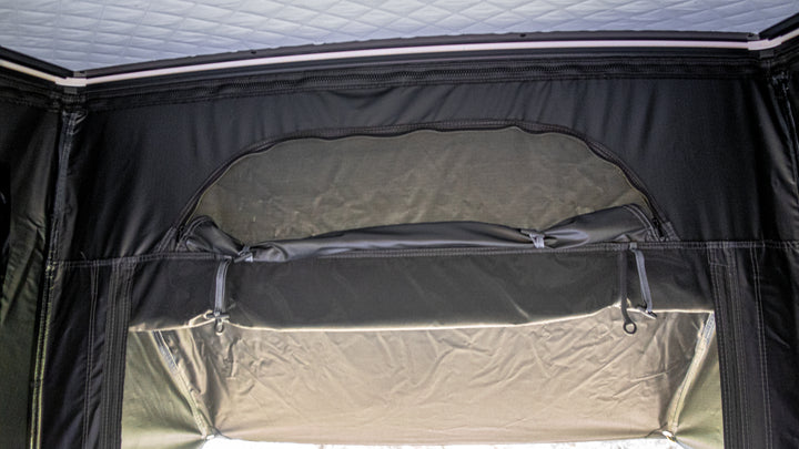 Taruca Dark Rogue Rooftop Tent