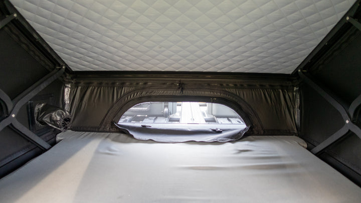 Taruca Dark Rogue Rooftop Tent