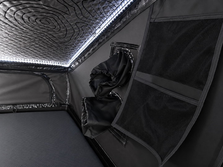 Taruca Dark Rogue Rooftop Tent 2.0
