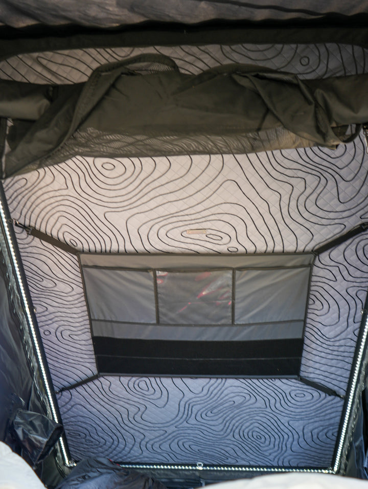 Taruca Dark Rogue Rooftop Tent