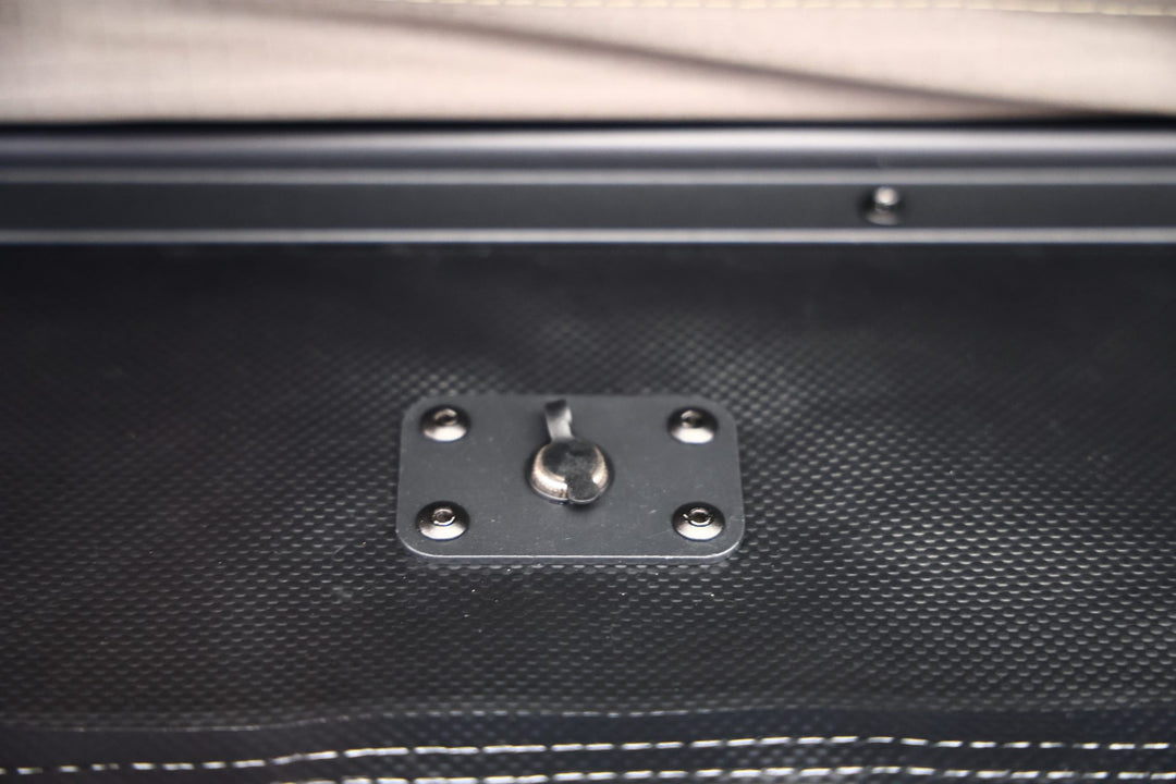 Taruca Rogue 270 S awning mounting plate on the black cover